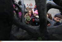 Unser Archivfoto (© Eurokinissi) entstand während einer Veranstaltung in Erinnerung an den Holocaust.