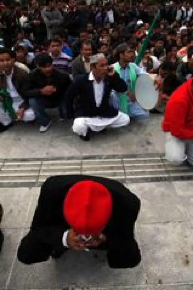 Muslimische Gemeinden zelebrieren Opferfest auf zentralen Athener Plätzen
