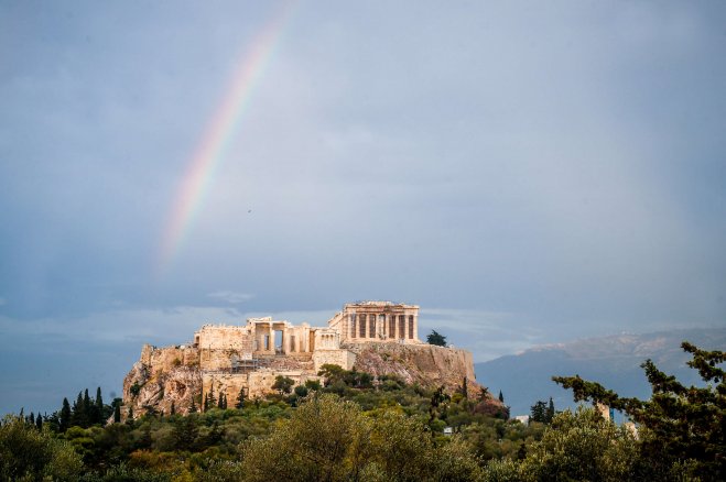 Um das beste Geschenk für Athen wetteten Athene und Poseidon (Archivfoto © Eurokinissi).