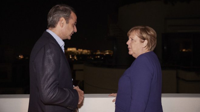 Bundeskanzlerin Merkel und Premier Mitsotakis vor der Akropolis (Foto: ek)