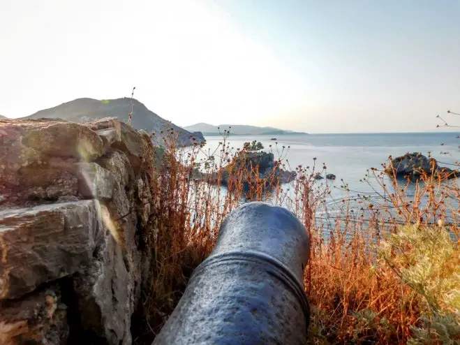 Unser Beispielfoto (© Eurokinissi) entstand im Epirus mit Sicht auf das Ionische Meer.