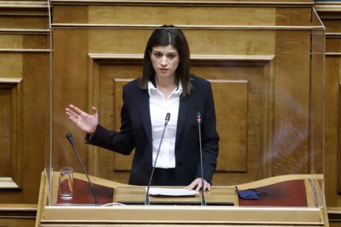 Unser Archivfoto (© Eurokinissi) zeigt die Parlamentarierin der Oppositionspartei SYRIZA Katerina Notopoulou.