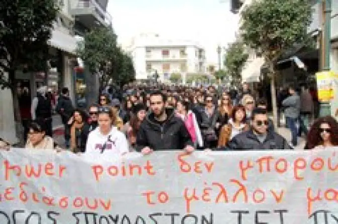 Zahlreiche Proteste gegen Einsparungen im Bildungswesen