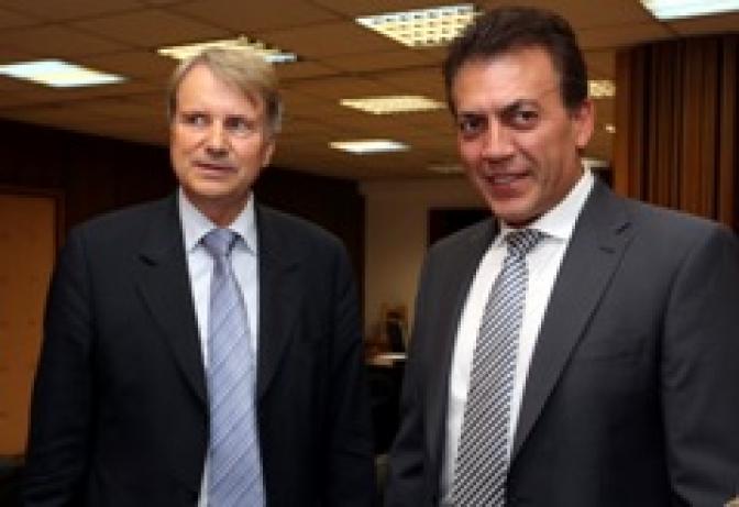 Regierung bereitet sich auf Troika-Besuch und Vertrauensabstimmung vor