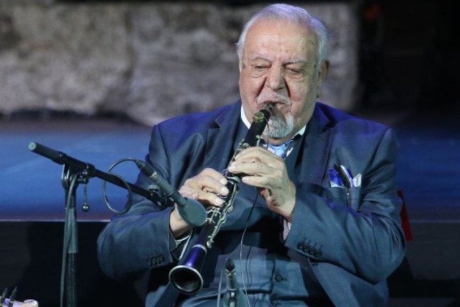 Pertroloukas Chalkias bei einem Konzert in Athen im Vorjahr (Foto: © Eurokinissi) 