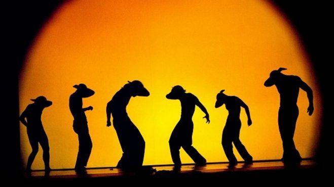 Pilobolus Tanztheater: „Schattenland“