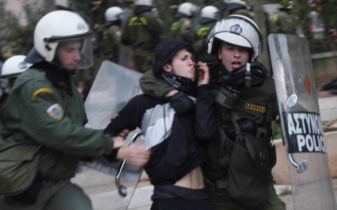 Griechenland: Demos und massive Polizeipräsenz in Griechenland
