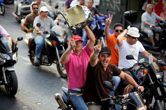 Unser Archivfoto (© Eurokinissi) entstand während einer Protestaktion von Motorradfahrern im Athener Zentrum.