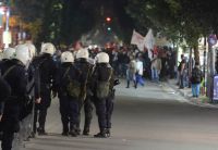Friedliche Kundgebung in Erinnerung an Studentenaufstand – Scharmützel im Anschluss 