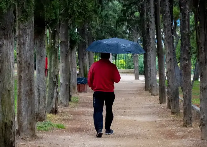 Unser Archivfoto (© Eurokinissi) entstand an einem regnerischen Tag im Stadtpark von Nea Smyrni.