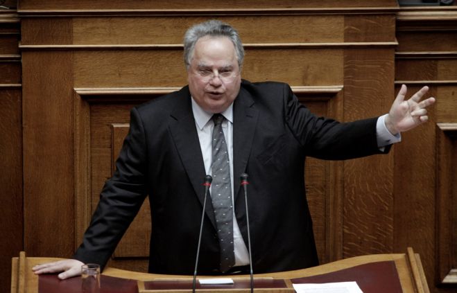Unser Foto (© Eurokinissi) zeigt den griechischen Außenminister Nikos Kotzias im Parlament in Athen.