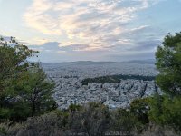 Foto (© Griechenland Zeitung / Josephine Werner): Der Himmel vom Lykabettus-Hügel.