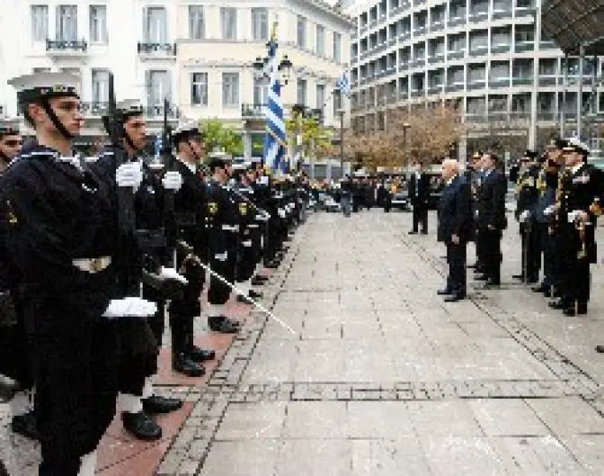 Die Neujahresbotschaften der Politiker Griechenlands