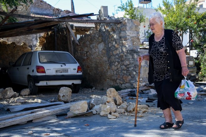 Unser Archivfoto (© Eurokinissi) entstand nach dem Erdbeben in Arkalochori auf Kreta.