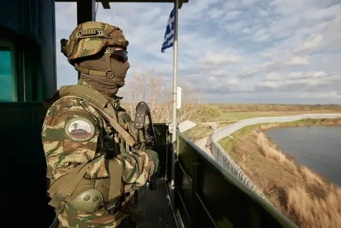  Unser Archivfoto (© Eurokinissi) entstand in der Nähe der griechisch-türkischen Grenzregion am Evros-Fluss.