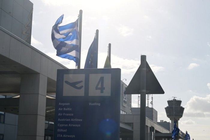 Unser Archivfoto (© Eurokinissi) entstand auf dem Flughafen „Eleftherios Venizelos“ in Athen.