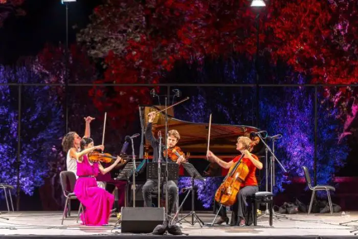 Mit Begeisterung dabei (Foto: https://molyvosfestival.com)