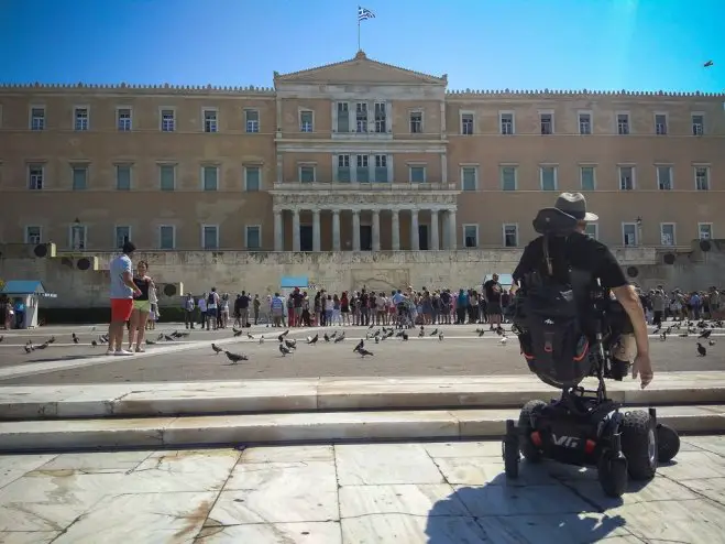 Unser Archivfoto (© Eurokinissi) entstand vor dem Parlamentsgebäude in Athen.