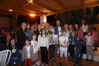 Foto (© GZdeh): Strahlende Gesichter zur Geburtstagsfeier auf Kreta