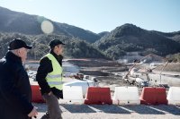 Unser Foto (© Eurokinissi) zeigt Premierminister Kyriakos Mitsotakis am Mittwoch (31.1.) in Amfilochia.