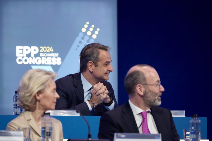 Unsere Fotos (© Eurokinissi) zeigen den griechischen Ministerpräsidenten Kyriakos Mitsotakis während des EVP-Kongresses in Bukarest.