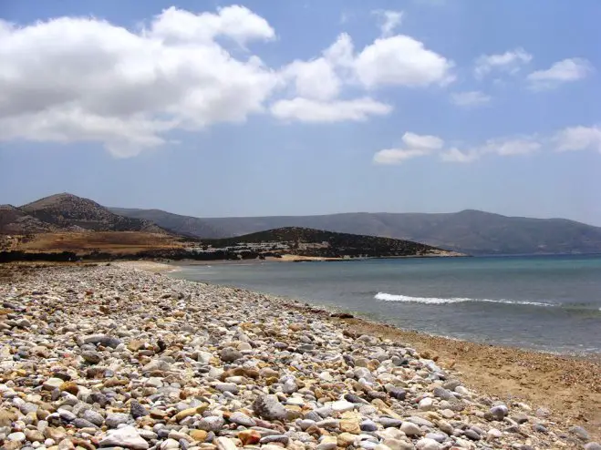 Foto (© Griechenland Zeitung / Jan Hübel): Pirgaki-Strand auf der Insel Naxos.