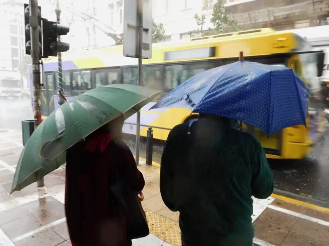 Griechenland von Schlechtwetterfront heimgesucht: Zum Teil kein Fährverkehr