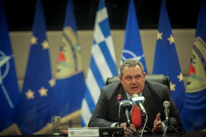 Unser Foto (© Eurokinissi) zeigt den Vorsitzenden der griechischen Koalitionspartei ANEL und Verteidigungsminister Panos Kammenos am Dienstag (3.7.) während einer Pressekonferenz.