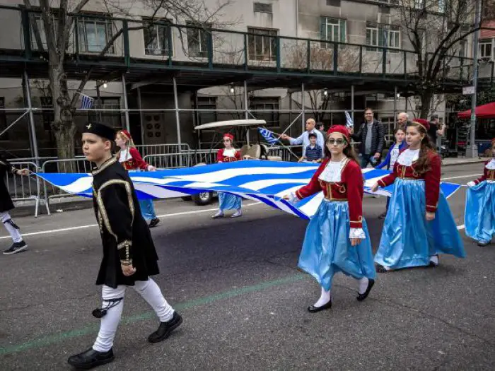 Unser Archivfoto (© Eurokinissi) zeigt Auslandsgriechen in New York.