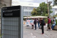 Unser Archivfoto (© Eurokinissi) entstand vor dem Universitätsgelände der Aristoteles-Universität Thessaloniki.
