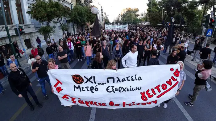 Foto (© ek): Protestmarsch für die „Erhaltung des Viertels von Exarchia“.