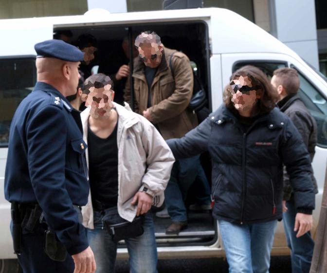 Gerichtsprozess wegen Verdachts auf Mithilfe für spektakulären Gefängnisausbruch in Griechenland