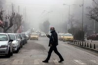 Unser Beispielfoto (© Eurokinissi) entstand im Jahr 2022 während nebliger Wetterbedingungen in der Stadt Drama.