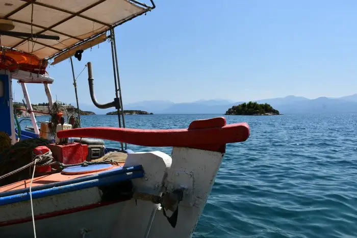 Foto (© Griechenland Zeitung / Jan Hübel): Bei Trizonia, Golf von Korinth.