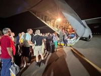 Unsere Fotos (© Eurokinissi) entstanden während der Repatriierungs-Operation griechischer Staatsbürger aus Israel.