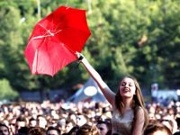 Gute Laune auf einem vergangenem Festival (© Eurokinissi).