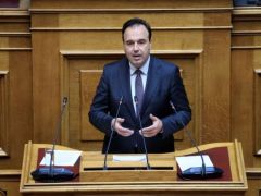 Unser Foto (© Eurokinissi) zeigt den Minister für digitale Regierungsführung, Dimitris Papastergiou