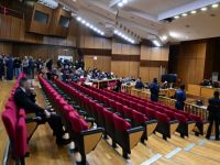 Unser Foto (© Eurokinissi) entstand am Mittwoch (4.3.) im Gericht, wo der Prozess verhandelt wurde.