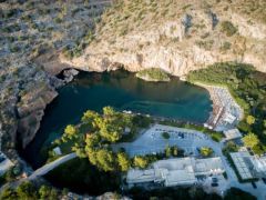 Vouliagmeni-See aus der Luft (Foto: ek/Archiv)