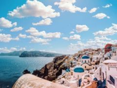 Besonders internationale Gäste erwarten auch in Griechenland Verlässlichkeit. (Foto: Canva))