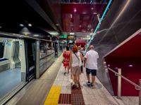 Unser Foto (© Eurokinissi) entstand in einer U-Bahn-Station in Thessaloniki. 
