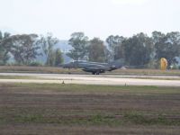 Unser Archivfoto (© Eurokinissi) zeigt ein Flugzeug der griechischen Luftwaffe vom Typ Phantom F-4 kurz nach der Landung.