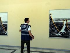 Unser Archivfoto (© Eurokinissi) entstand während der Inspektionen des Katastrophenschutzes nach einem Erdbeben auf der Insel Euböa.