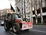Großaufgebot protestierender Bauern mit Traktoren in Athen