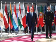 Unsere Fotos (© Eurokinissi) zeigen Verteidigungsminister Nikos Dendias am Dienstag (20.5.) in Brüssel.