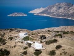 Auf Amorgos wurde im Juli eine neue Entsalzungsanlage in Betrieb genommen. Foto (© Eurokinissi)