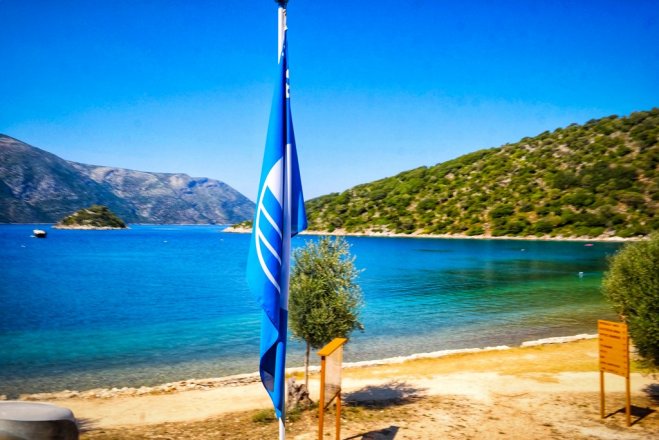 Das Gütezeichen der Blauen Flagge (© Eurokinissi).
