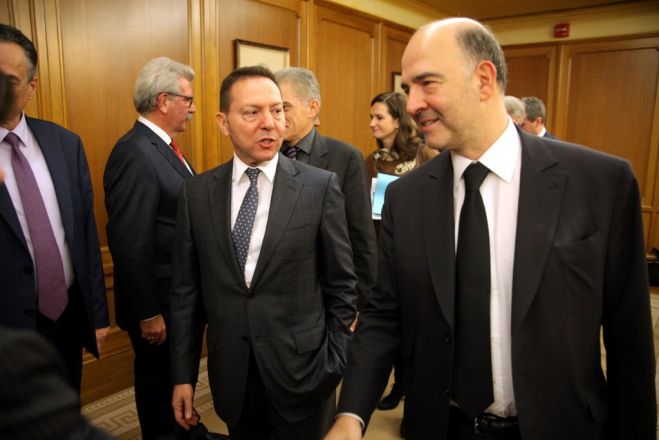 Griechenlands Zentralbankchef warnt vor schwindender Liquidität und EU-Kommissar vor „Grexit“